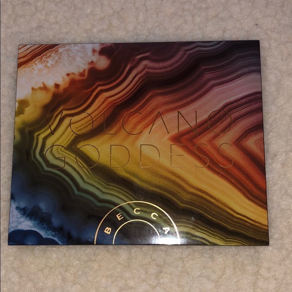 Becca Volcano Goddess Palette